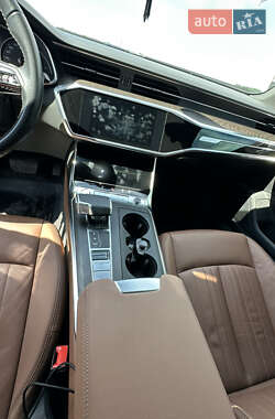 Седан Audi A6 2019 в 