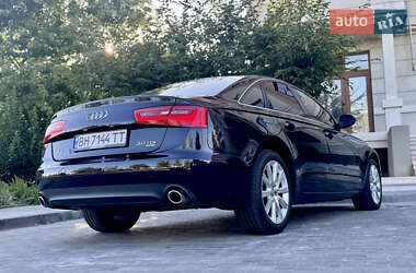 Седан Audi A6 2012 в 