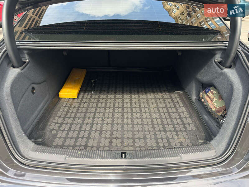 Седан Audi A6 2012 в Києві