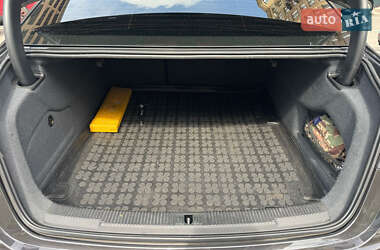 Седан Audi A6 2012 в 