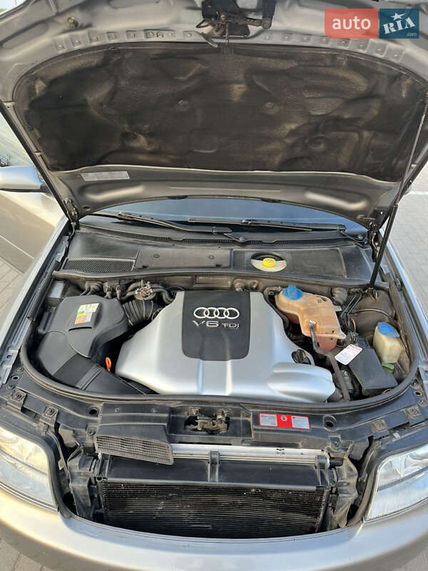 Универсал Audi A6 2004 в Нововолынске