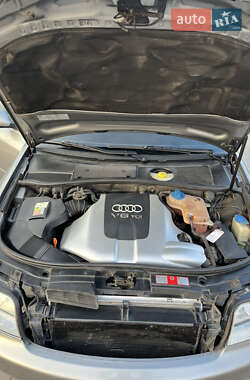 Универсал Audi A6 2004 в 