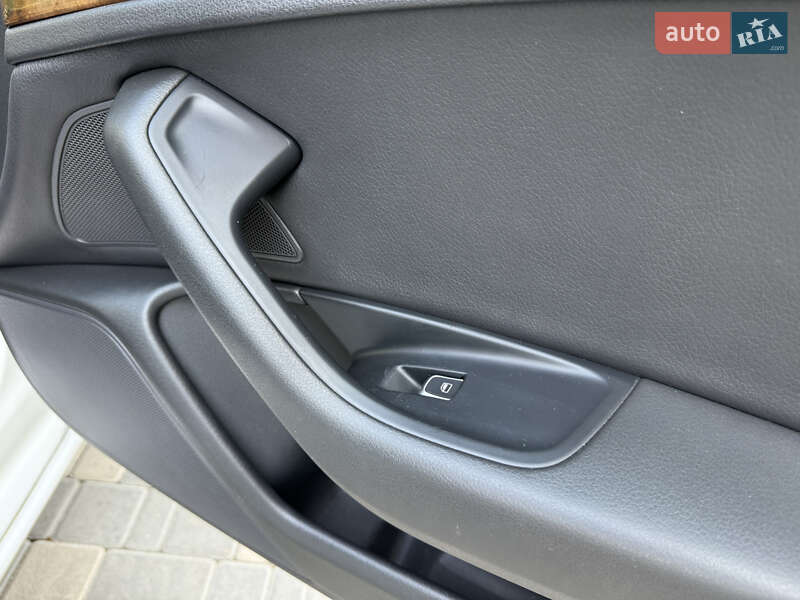 Седан Audi A6 2012 в Одессе