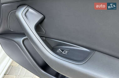 Седан Audi A6 2012 в 