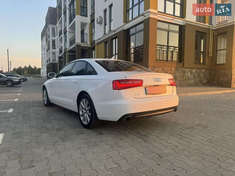 Седан Audi A6 2013 в Луцке
