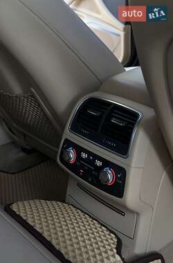 Седан Audi A6 2014 в 