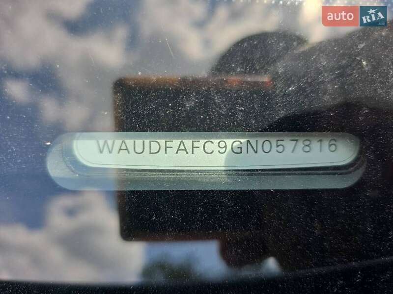 Седан Audi A6 2015 в Рівному