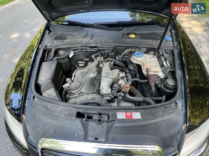 Седан Audi A6 2004 в Новгород-Северском