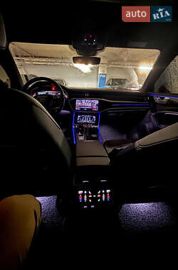 Седан Audi A6 2022 в 