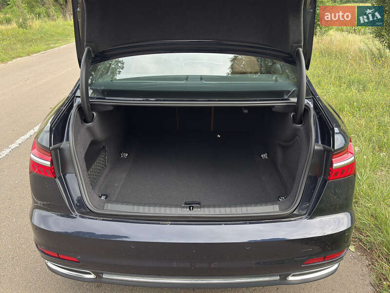 Седан Audi A6 2023 в Барышевке