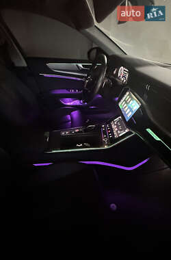 Седан Audi A6 2018 в 