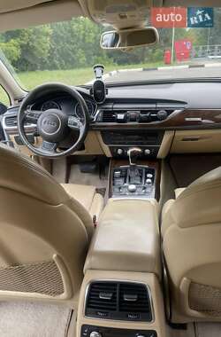 Седан Audi A6 2011 в 