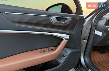 Седан Audi A6 2022 в 