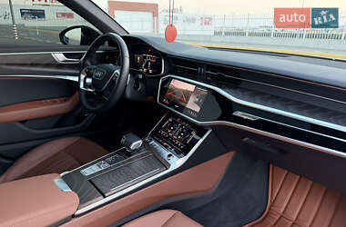 Седан Audi A6 2022 в 