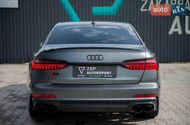 Седан Audi A6 2018 в 