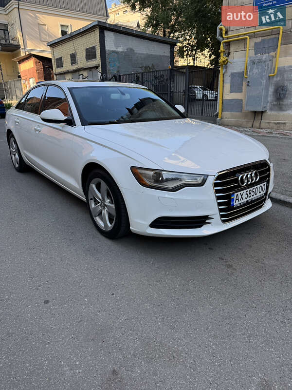 Седан Audi A6 2012 в 