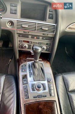 Седан Audi A6 2004 в 