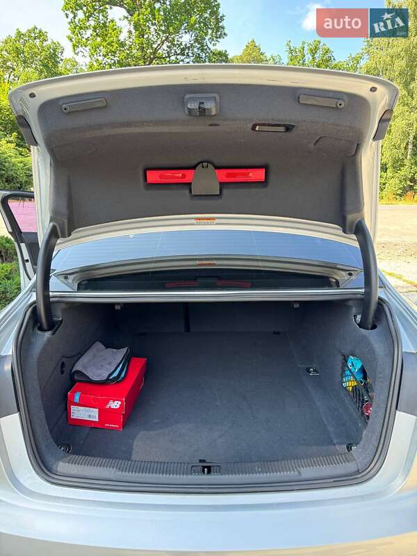 Седан Audi A6 2013 в Шепетовке