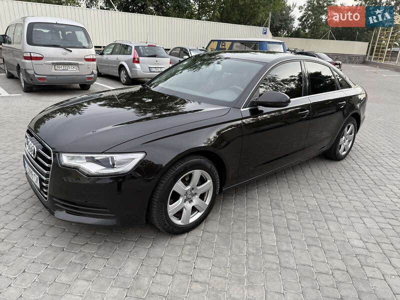 Седан Audi A6 2013 в 