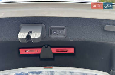 Седан Audi A6 2016 в 
