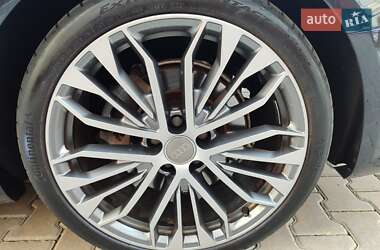 Седан Audi A6 2016 в 