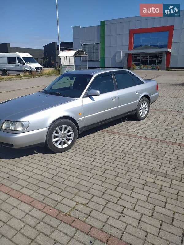 Седан Audi A6 1995 в Тячеве