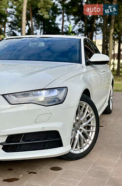 Седан Audi A6 2015 в 