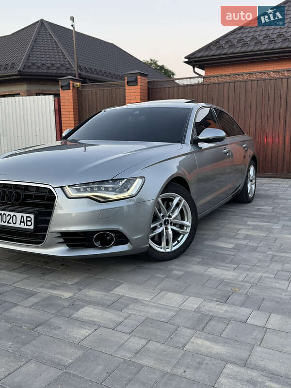 Седан Audi A6 2014 в Измаиле