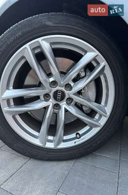 Седан Audi A6 2014 в 