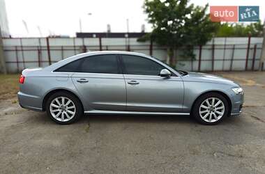 Седан Audi A6 2015 в 