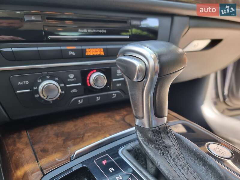 Седан Audi A6 2012 в Киеве