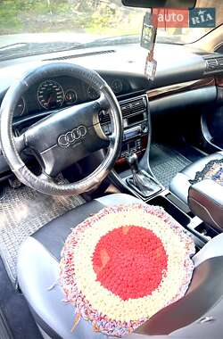 Универсал Audi A6 1995 в 