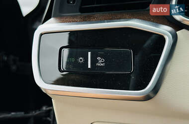 Седан Audi A6 2019 в 