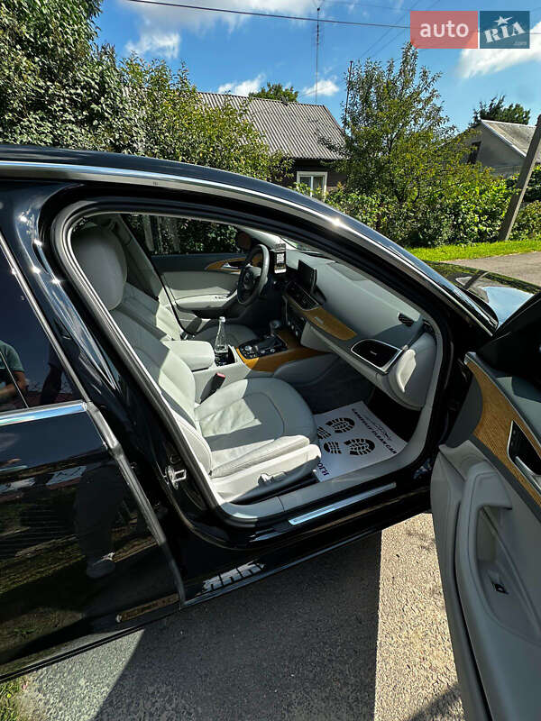 Седан Audi A6 2012 в Нововолинську