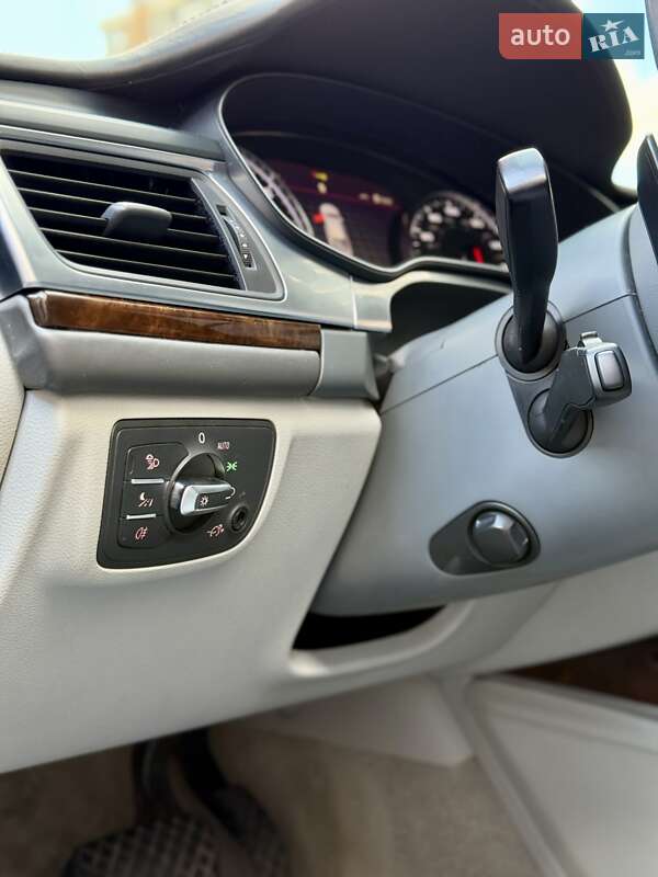 Седан Audi A6 2011 в Киеве