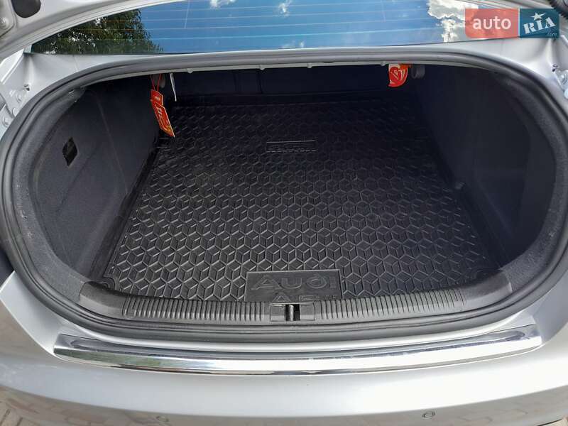 Седан Audi A6 2010 в Львове