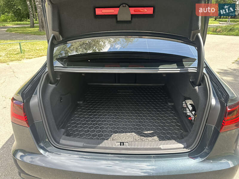 Седан Audi A6 2015 в Киеве