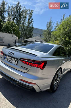 Седан Audi A6 2019 в 