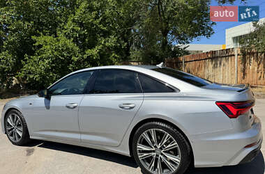Седан Audi A6 2019 в 