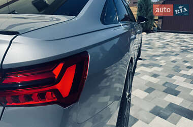 Седан Audi A6 2019 в 