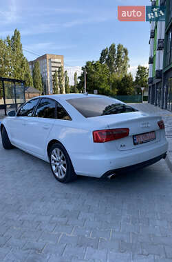 Седан Audi A6 2015 в 