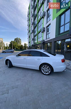 Седан Audi A6 2015 в 