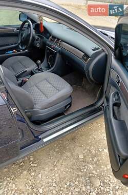 Седан Audi A6 2001 в 