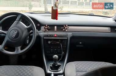 Седан Audi A6 2001 в 