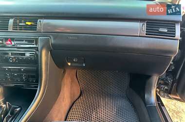 Седан Audi A6 2001 в 