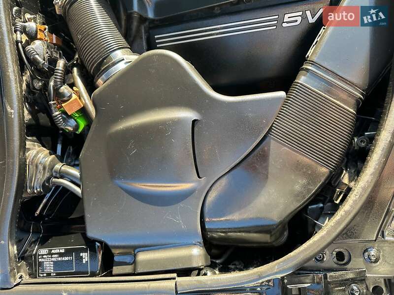 Седан Audi A6 2001 в Лебедине