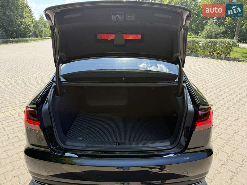 Седан Audi A6 2015 в Миргороде