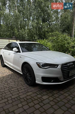 Седан Audi A6 2015 в 
