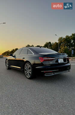 Седан Audi A6 2019 в 