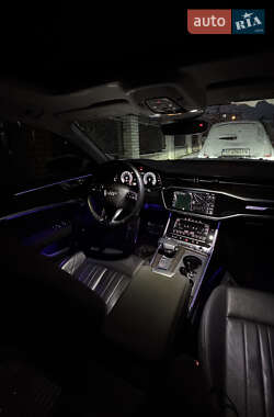 Седан Audi A6 2019 в 